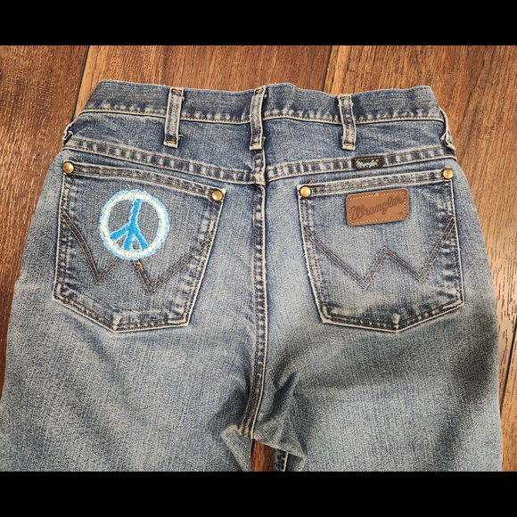 Awesome Peace Wrangler ✌️ Jeans - Picture 6 of 16